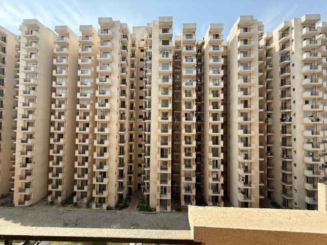 2 BHK Apartment in Sector 93 for resale Gurgaon. The reference number is 18169294