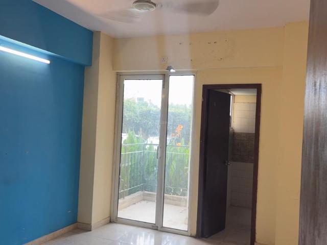 2 BHK Apartment in Sector 93 for resale Gurgaon. The reference number is 21098498