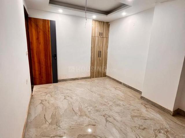 2 BHK Apartment in Sector 93 for resale Noida. The reference number is 20750175