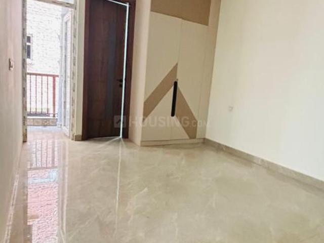 2 BHK Apartment in Sector 93 for resale Noida. The reference number is 20186973