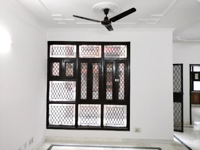 2 BHK Apartment in Sector 3 Dwarka for resale New Delhi. The reference number is 16669398