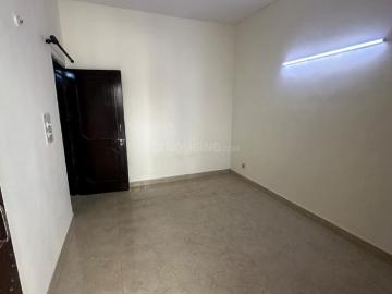 2 BHK Apartment in Sector 9 Rohini for rent New Delhi. The reference number is 20204824