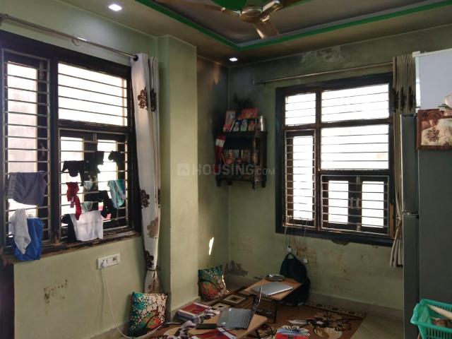 2 BHK Apartment in Sector 9 Rohini for resale New Delhi. The reference number is 20096783