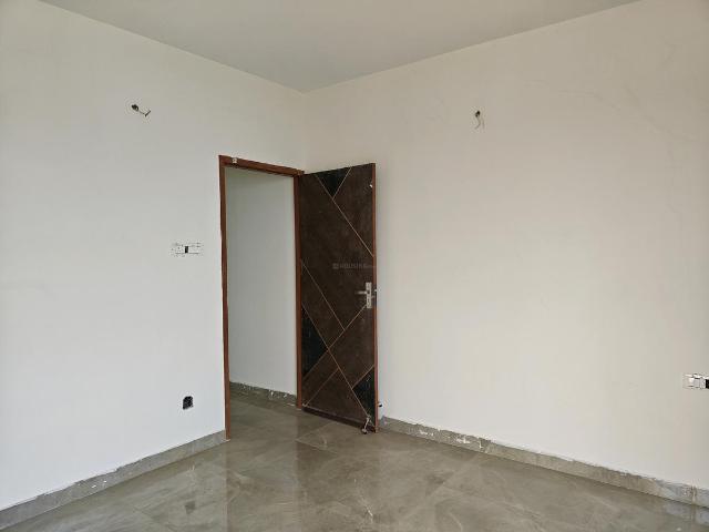 2 BHK Apartment in Selaiyur for resale Chennai. The reference number is 19746427
