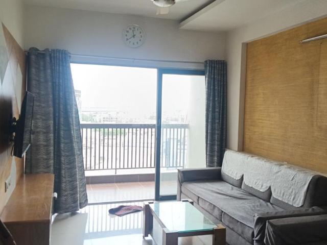 2 BHK Apartment in Shyamal for rent Ahmedabad. The reference number is 21019348