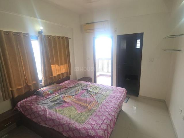 2 BHK Apartment in Shyamal for rent Ahmedabad. The reference number is 21074209