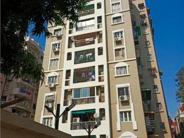 2 BHK Apartment in Shyamal for resale Ahmedabad. The reference number is 20851127