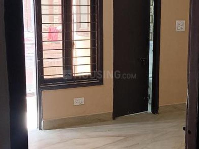 2 BHK Apartment in Shahdara for rent New Delhi. The reference number is 21109599