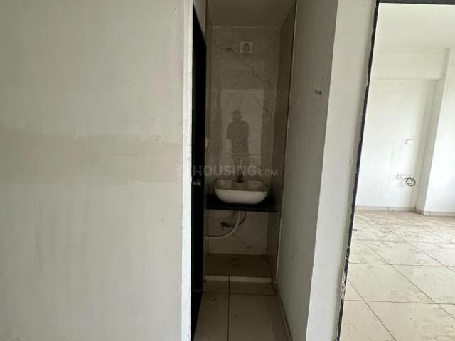 2 BHK Apartment in Shahibaug for rent Ahmedabad. The reference number is 20999655