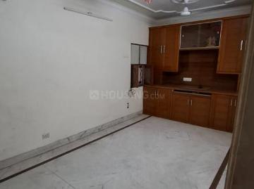 2 BHK Apartment in Shalimar Bagh for resale New Delhi. The reference number is 20398201