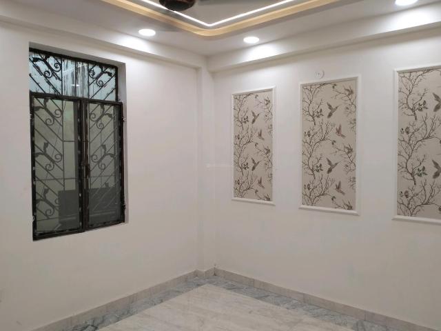2 BHK Apartment in Shalimar Garden for resale Ghaziabad. The reference number is 18313841