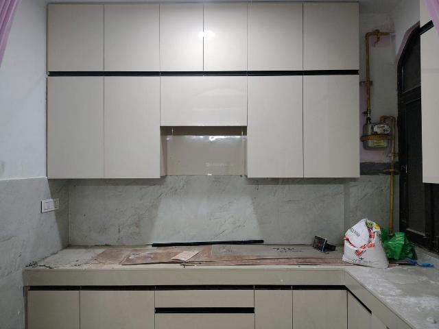 2 BHK Apartment in Shalimar Garden for resale Ghaziabad. The reference number is 19118789