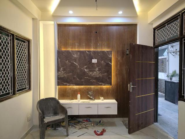 2 BHK Apartment in Shalimar Garden for resale Ghaziabad. The reference number is 19121046