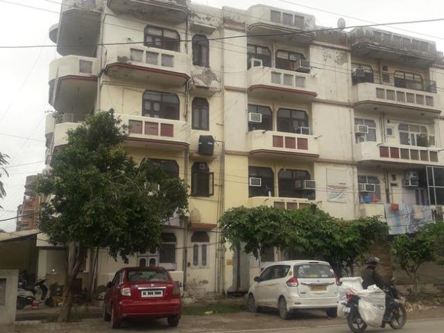 2 BHK Apartment in Shalimar Garden for resale Ghaziabad. The reference number is 20318836