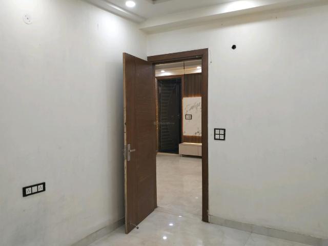 2 BHK Apartment in Shalimar Garden for resale Ghaziabad. The reference number is 20740286