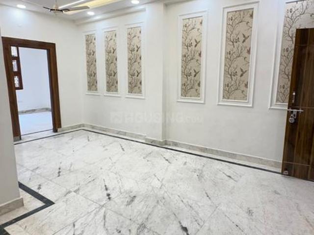 2 BHK Apartment in Shalimar Garden for resale Ghaziabad. The reference number is 21306785