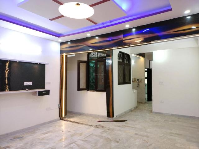 2 BHK Apartment in Shalimar Garden for resale Ghaziabad. The reference number is 3317947
