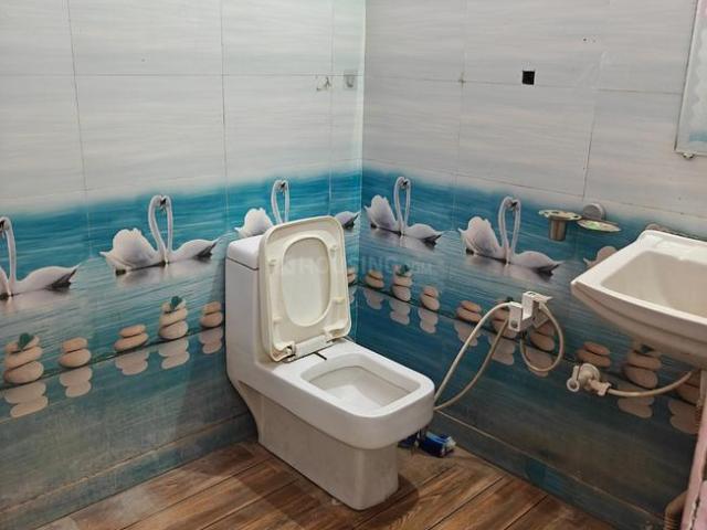 2 BHK Apartment in Shanti Nagar for rent Etah. The reference number is 20952509