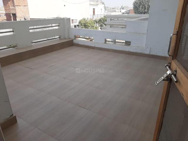 2 BHK Apartment in Shanti Nagar for rent Etah. The reference number is 21299522