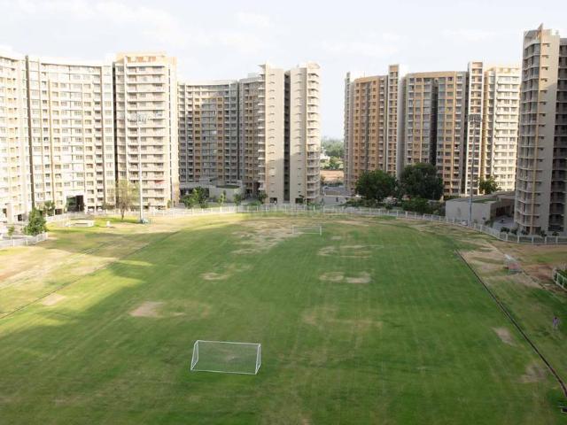 2 BHK Apartment in Shantigram for rent Ahmedabad. The reference number is 21221591