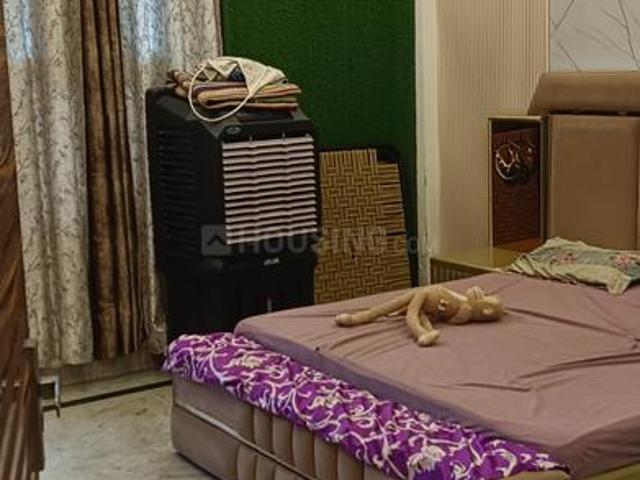 2 BHK Apartment in Shastri Nagar for rent Ghaziabad. The reference number is 21073156