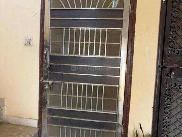2 BHK Apartment in Shastri Nagar for rent Meerut. The reference number is 20798262