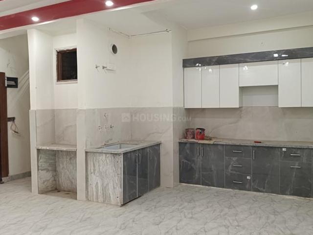 2 BHK Apartment in Shastri Nagar for resale Ghaziabad. The reference number is 19313612