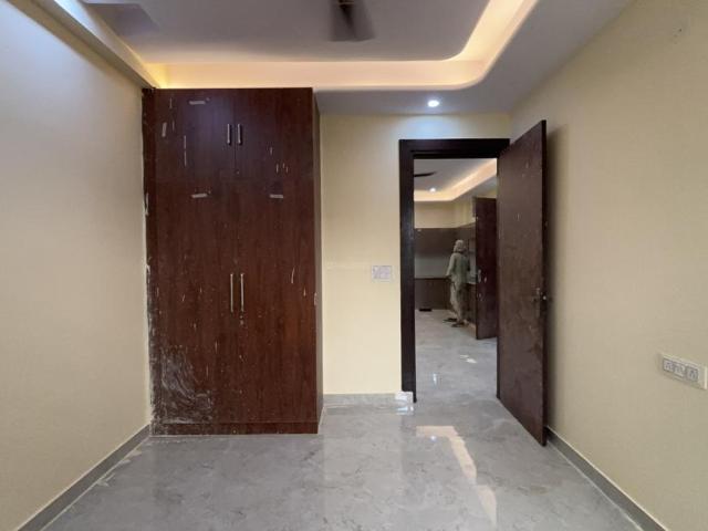 2 BHK Apartment in Shastri Nagar for resale Ghaziabad. The reference number is 20312676