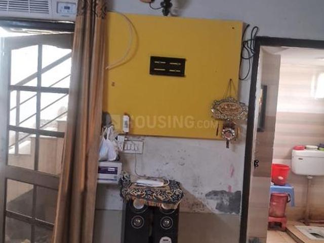 2 BHK Apartment in Shastri Nagar for resale Ghaziabad. The reference number is 20947919