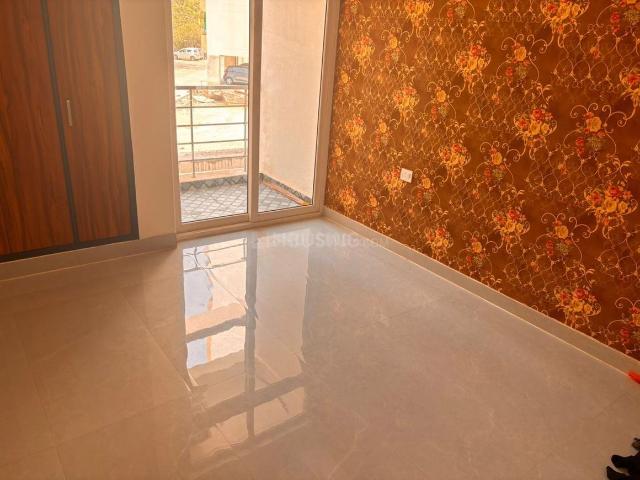 2 BHK Apartment in Shastripuram for rent Agra. The reference number is 21034013