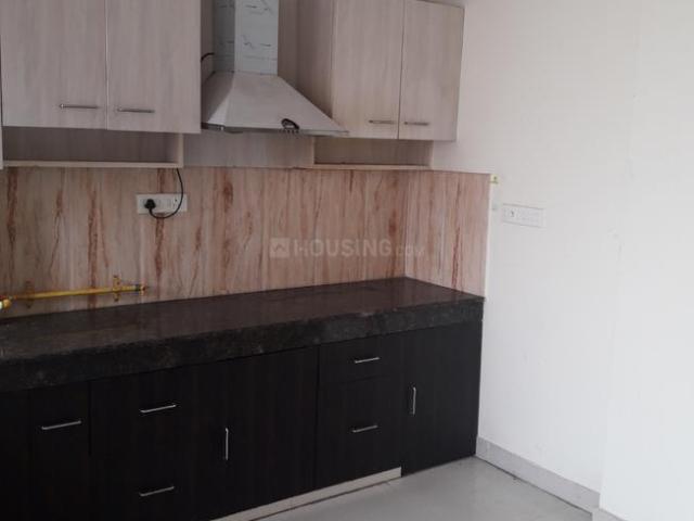 2 BHK Apartment in Sharda Nagar for rent Kanpur. The reference number is 21239406