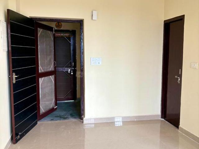 2 BHK Apartment in Sharda Nagar for rent Lucknow. The reference number is 20687275