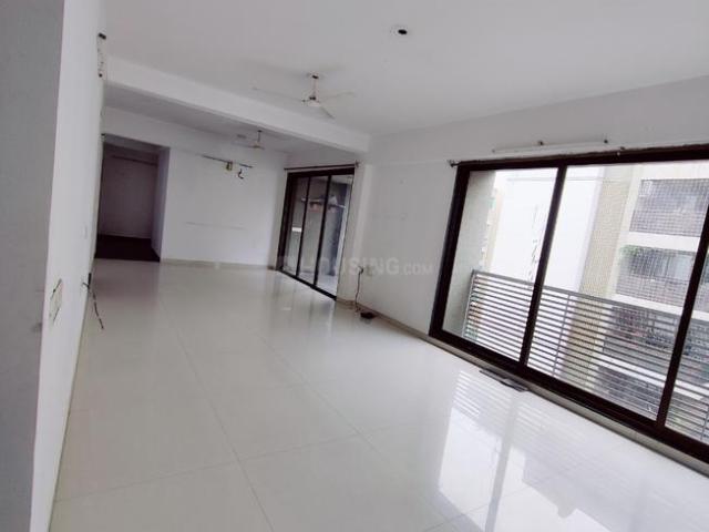 2 BHK Apartment in Shela for rent Ahmedabad. The reference number is 17778522