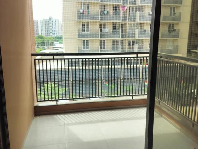 2 BHK Apartment in Shela for rent Ahmedabad. The reference number is 19285970