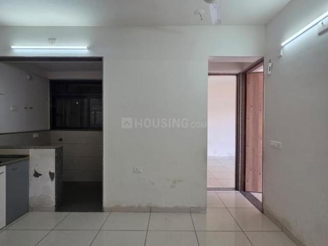 2 BHK Apartment in Shela for rent Ahmedabad. The reference number is 20144293