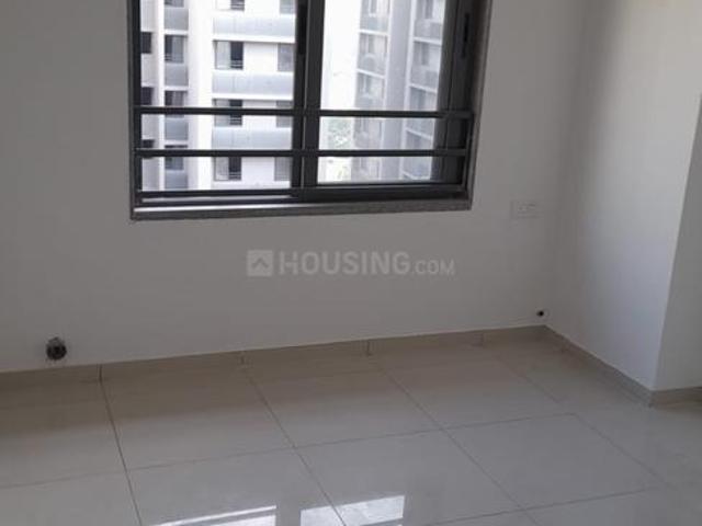 2 BHK Apartment in Shela for rent Ahmedabad. The reference number is 20491772