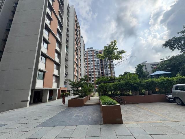 2 BHK Apartment in Shela for rent Ahmedabad. The reference number is 20784014