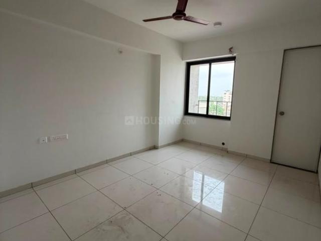 2 BHK Apartment in Shela for rent Ahmedabad. The reference number is 20867958