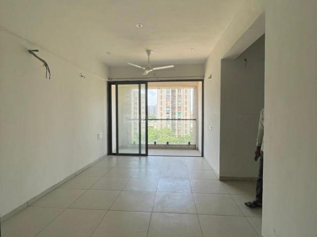 2 BHK Apartment in Shela for rent Ahmedabad. The reference number is 20988578