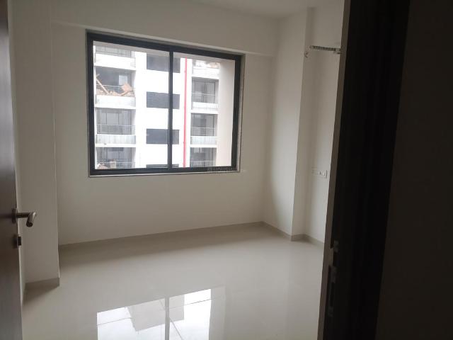 2 BHK Apartment in Shela for rent Ahmedabad. The reference number is 21003403