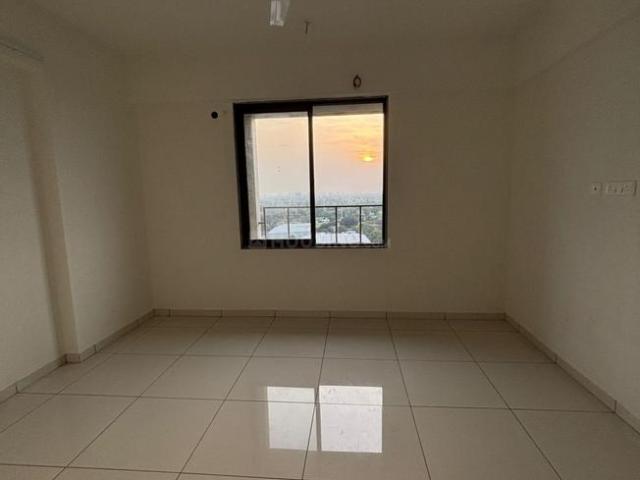 2 BHK Apartment in Shela for rent Ahmedabad. The reference number is 21038544