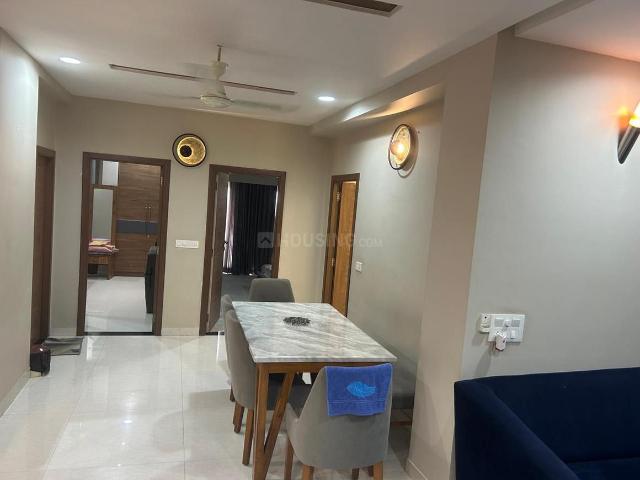2 BHK Apartment in Shela for rent Ahmedabad. The reference number is 21094016