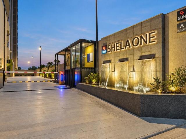 2 BHK Apartment in Shela for rent Ahmedabad. The reference number is 21107108