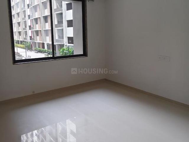 2 BHK Apartment in Shela for rent Ahmedabad. The reference number is 21109706