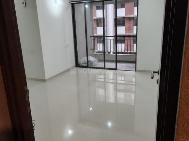 2 BHK Apartment in Shela for rent Ahmedabad. The reference number is 21184003