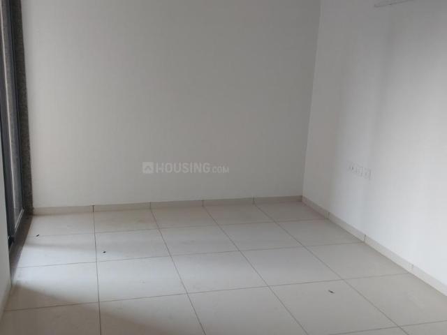 2 BHK Apartment in Shela for rent Ahmedabad. The reference number is 21212605