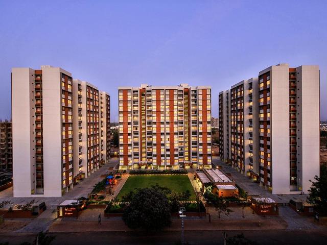 2 BHK Apartment in Shela for resale Ahmedabad. The reference number is 21205957