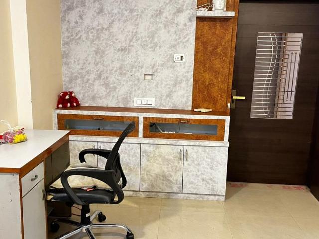 2 BHK Apartment in Shilaj for rent Ahmedabad. The reference number is 21003844