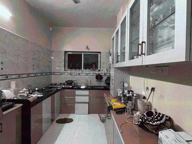 2 BHK Apartment in Shivaji Nagar for rent Pune. The reference number is 13594434