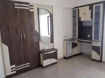 2 BHK Apartment in Shivaji Nagar for rent Pune. The reference number is 20482964